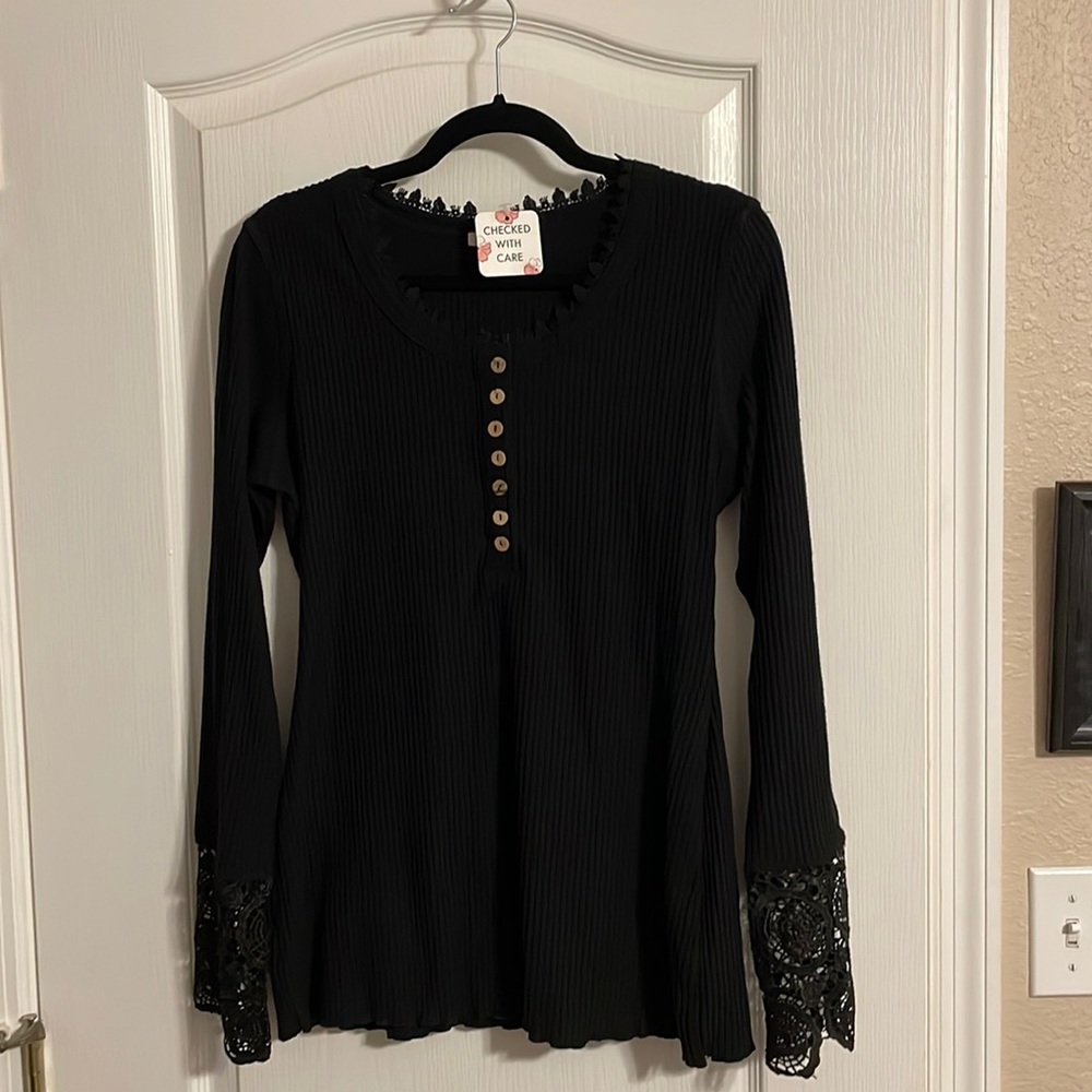 Black sweater with long sleeve lace trim